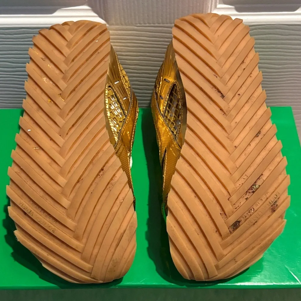 Bottega Veneta Gold and White Sneakers - Picture 5 of 10
